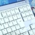 これは“綾華推し”にとって最高の神器かもしれない―「ロジクールG」×『原神』コラボのキーボード&ヘッドセット“神里綾華特別モデル”を触ってみた！