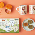 「ちいかわもぐもぐ本舗 京都伏見店」オープン2周年記念！お菓子や雑貨の新商品が多数ラインナップ、店舗限定特典ノベルティも豪華