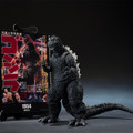 「ゴジラ」1954、2014アクションフィギュアが再登場！映画公開当時のポスターを再現したペーパークラフト付き