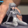 ヱヴァ新劇場版より「30MP 式波・アスカ・ラングレー(プラグスーツVer.)」プラモが発表！ドキッとする座りポーズも再現可能
