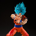 「ドラゴンボール超」より「超サイヤ人ゴッド孫悟空」アクションフィギュアが2バージョンで展開！3種の交換用表情パーツで様々なシーンを演出