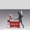 別売りの「S.H.Figuarts（真骨彫製法） ウルトラマン 60th Anniversary Edition」と並べたサンプル画像