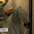 ザク、東京に立つ！？ 「シャア専用ザク」がビルを急襲する実写映像が公開