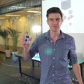 超小型ゲーム機「Arduboy」資金調達に成功…8bitシンセサイザー、ドローン操作、名刺機能も