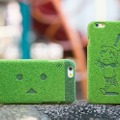 「よつばと！」が“芝生”なiPhoneケースに！ よつば＆ダンボー柄を発売開始