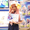 【レポート】「コミケ89」企業ブースのコスプレイヤー写真を一挙130枚！胸元の空いたコスプレイヤーも