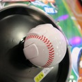 ボール型コントローラーも注目！スマホと連動して遊べるアーケード版『実況パワフルプロ野球BALL☆SPARK』