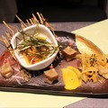 「刀剣茶寮」秋葉原にオープン　刀剣を眺めながら美味しいご飯に舌鼓