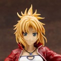 フィギュア「“赤”のセイバー」12,000円+税(C)東出祐一郎・TYPE-MOON / FAPC