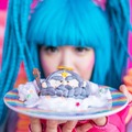 「スーパーゼウスケーキセット」（ドリンクつき）1,400円（税抜）（C）LOTTE/ビックリマンプロジェクト