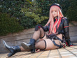 【コスプレ】『NIKKE』ラピの颯爽としたポーズに隙なし！美しいヒップラインからの脚線美が見事すぎる美女レイヤー【写真7枚】 画像
