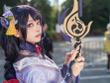 【コスプレ】鍛えた体幹が作り出すポージングが完璧！夕日を受け薙刀を構える美女レイヤーが神々しい【9枚】 画像
