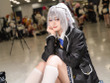 【コスプレ】「にじさんじ」樋口楓の笑顔が可愛い！スカートから伸びた美脚が際立つ抜群のスタイルにも注目【写真9枚】 画像