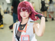 【コスプレ】社長服の宝鐘マリン船長が艶っぽい！ノースリーブシャツにスリットがセクシーなタイトスカート姿でドキドキが止まらない【写真8枚】 画像