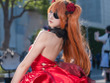 【コスプレ】背中で魅せる『NIKKE』コラボのアスカ、学マスやホロライブの夏衣装も必見！「コミケ106」美女レイヤー13選【写真61枚】 画像