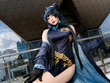【コスプレ】チャイナドレスから覗く美脚に酔いしれよ！振り向きポーズも圧巻な『ブルアカ」キサラの曲線美が絶景【写真9枚】 画像