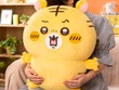A賞は超特大サイズ！ナガノ氏キャラクター「虎」のぬいぐるみくじが9月12日より販売―泣いたり笑ったり表情豊かな虎が必ず当たる 画像