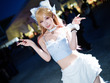【コスプレ】ケモ耳キャミソールが似合うスレンダーボディが躍動！香港美女による「着せ恋」喜多川海夢のギャル感がホンモノすぎる【写真8枚】 画像