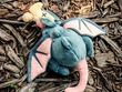 『モンハンワイルズ』ゲリョスがぬいぐるみポーチに！“死んだふり”をコミカルに再現 画像