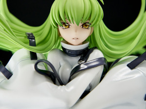 衣服越しのボディラインに見惚れる…「コードギアス 反逆のルルーシュ」より拘束着バージョン「C.C.」フィギュアが再販 画像