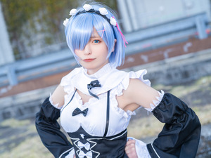 【コスプレ】「リゼロ」レムの一途で可憐な微笑みが愛おしい、美女レイヤーの絶対ヒロインぶりにカメラマンが長蛇の列【写真８枚】 画像