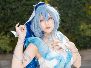 【コスプレ】透き通るような肌に憂いを秘めた表情。儚げな存在感を体現するポージングが美しい注目コスプレイヤー【写真8枚】 画像