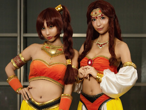 【コスプレ】褐色が眩しい姉妹姫から電子の歌姫まで姫づくし！「ニコニコ超会議2025」美女レイヤー7選【写真22枚】 画像
