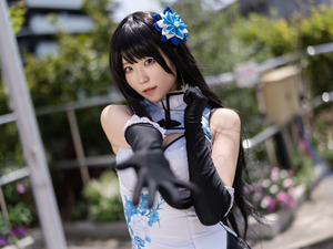 【コスプレ】チャイナドレスに美脚が映える！黒髪×色白のクールビューティーが魅せる清楚な美貌【写真6枚】 画像