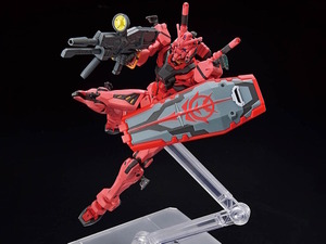 新作ガンプラ「HG 1/144 赤いガンダム」が発売！特徴的なビットは2基付属 画像