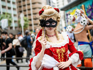 【コスプレ】大阪から歩いて来たマリー・アントワネットがクオリティ高すぎ！45歳の初心者レイヤーって嘘でしょ？【写真8枚】 画像