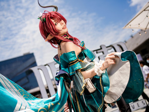 【コスプレ】スタイルの良さに眩しい笑顔が映える！スラリと伸びた美脚も必見な『鳴潮』シャコンヌの台湾美女レイヤー【写真9枚】 画像