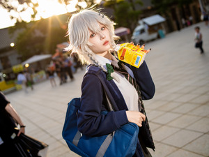 【コスプレ】人気レイヤー・月海つくねがギャルな『東方Project』十六夜咲夜に！ミニスカ&ルーズソックス似合いすぎる【写真7枚】 画像