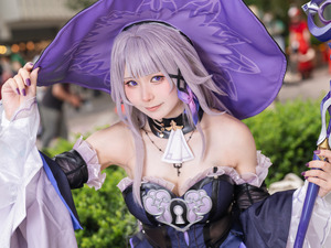 【コスプレ】『崩スタ』マダム・ヘルタが大阪に降臨！引き込まれそうな美貌と優雅な立ち姿で実写化のような再現っぷり【写真8枚】 画像