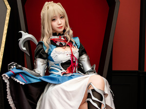 【コスプレ】人気コスプレイヤー・伊織もえ降臨！『シルバー・アンド・ブラッド』のイベントで見せた血を捧げたくなる可愛さ【写真13枚】 画像