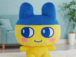 まさかの6万円超え！「たまごっち」より全長約1メートルの超ビッグサイズ“まめっち”ぬいぐるみが予約受付中 画像