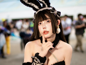 【コスプレ】白い網タイツとハイヒールが似合う！台湾美女の美脚が際立つバニーガール姿に見惚れてしまう【写真7枚】 画像
