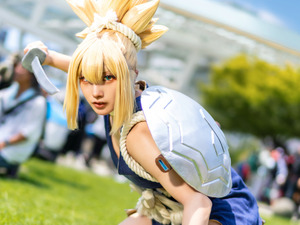【コスプレ】「Dr.STONE」コハクがクオリティー高すぎるだろ！スタイル抜群の美女レイヤーが野性味あふれるポーズで魅せる【写真8枚】 画像
