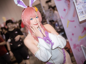 【コスプレ】スラリと伸びたストッキングの美脚で魅せる！「ガンダムSEED」ラクスのバニーガールが可愛すぎた【写真9枚】 画像
