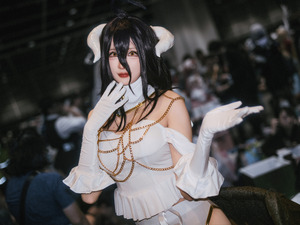 【コスプレ】「オーバーロード」アルベドが妖艶で美しい！しなやかな曲線が見るものすべてを誘惑してくる【写真7枚】 画像