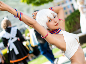 【コスプレ】『スト6』エレナの健康的な褐色ボディが躍動！美しい腹筋としなやかな曲線の軌跡を追いかけた【写真9枚】 画像