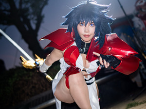 【コスプレ】「BASTARD!!」カイ・ハーンの肉体美を再現！脅威のヒップ102cmを持つ肉体派美女が降臨する【写真6枚】 画像