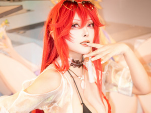 【コスプレ】豊満な美ボディをおしみなく披露する美女レイヤー！『クリスタル・オブ・アトラン』の夏衣装で曲線美の極地をみせる【写真9枚】 画像