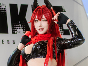 【コスプレ】幻の6人目！？『NIKKE』公式ブースに出現した韓国美女のレッドフードがナイスバディすぎた【写真9枚】 画像