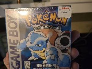 海外版『ポケモン青』を実家クローゼットから発掘したユーザー！しかもただの未開封品ではなかった 画像