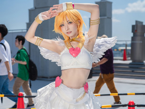 【コスプレ】「パンスト」のパンティが美しすぎる！引き締まったウエストにミニスカから伸びる美脚が眩しい【写真8枚】 画像