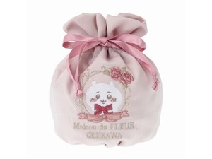 「ちいかわ」たちがバラやリボンで可愛らしくドレスアップ！Maison de FLEURコラボ刺繍巾着が本日9月16日10時より予約受付開始 画像