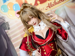 【コスプレ】王者の気品あふれるガーターベルト×美脚をご覧あれ！『アズレン』ライオンの威風堂々な佇まいがカッコいい【写真7枚】 画像