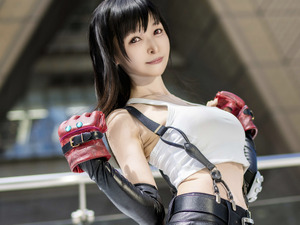 【コスプレ】『FF7』ティファの美脚が素晴らしい！スレンダーボディから繰り出されるS字カーブの曲線美に見惚れてしまう【写真8枚】 画像
