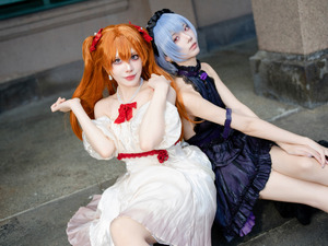 【コスプレ】『エヴァ』の世界を台湾で再現！日台美女が魅せる“アスカ×レイ”のドレス姿が美しすぎる【写真14枚】 画像