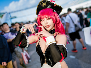 【コスプレ】台湾美女の『NIKKE』ボンテージメイドが妖艶すぎる！こんなにロマンチックな美太ももがあったなんて…【写真7枚】 画像